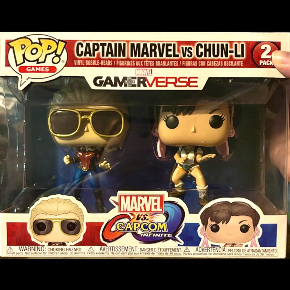 Funko Pop! (2 Pack) - Captain Marvel VS. Chun- Li